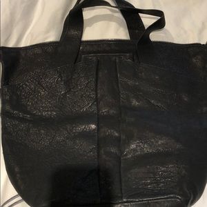 Hand bag